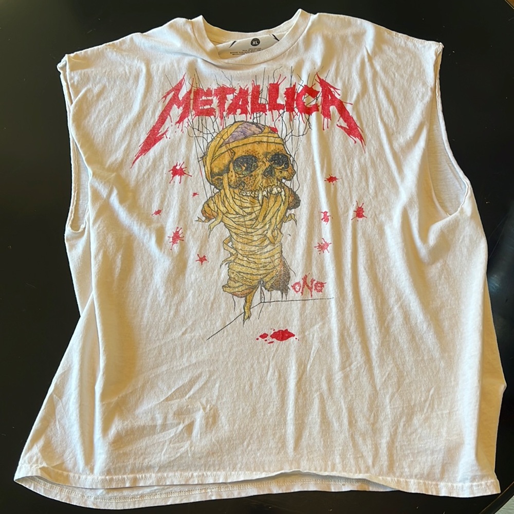 Metallica X urban outfitters, white cut off muscle tee